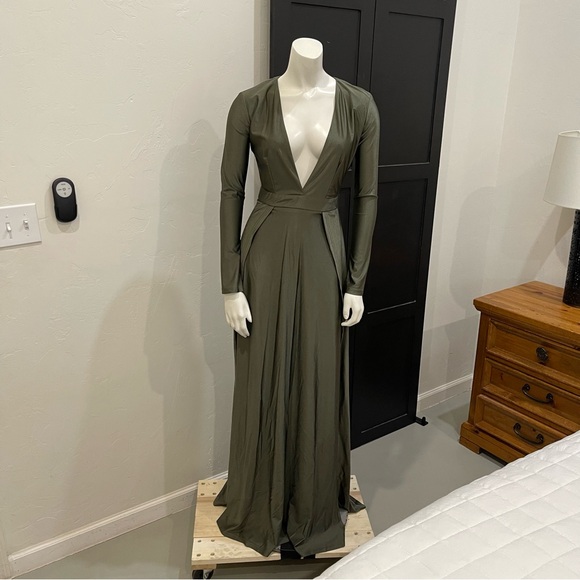 Windsor Deep Green Maxi Dress - Picture 1 of 8